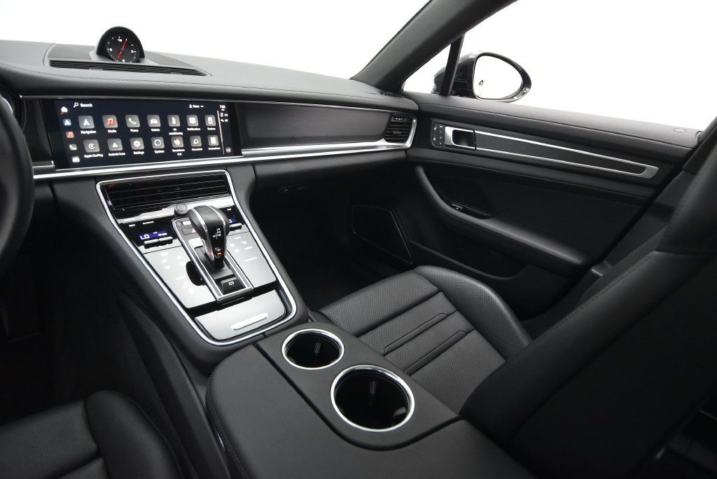 Used 2023 Porsche Panamera 4 Platinum Edition AWD/4WD image 38