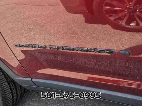 Used 2023 Jeep Grand Cherokee L Laredo AWD/4WD image 11