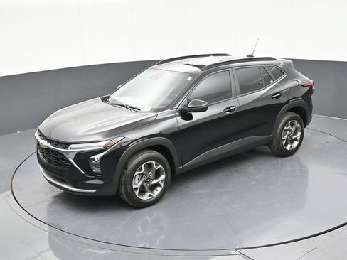 New 2026 Chevrolet Trax LT w/ LT Convenience Package FWD image 60