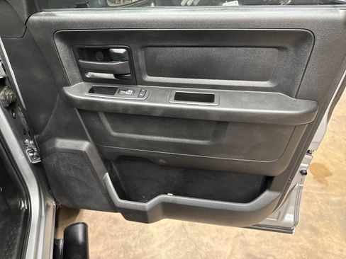 Used 2024 RAM 3500 Tradesman w/ Chrome Appearance Group AWD/4WD image 15