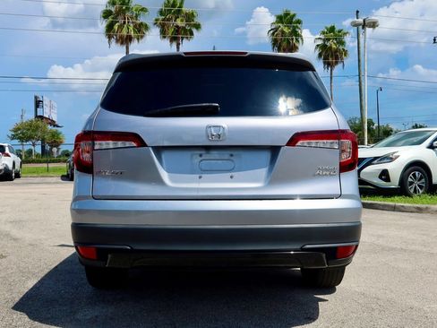 Used 2022 Honda Pilot Sport image 3