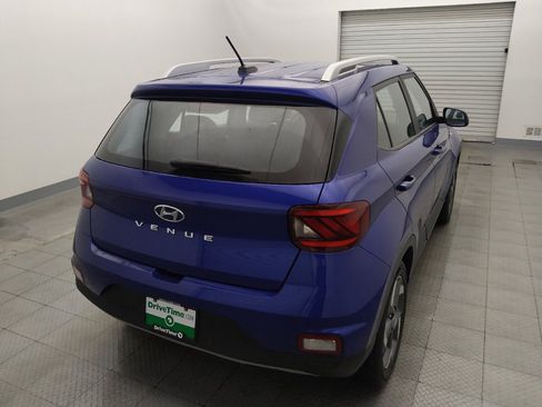 Used 2025 Hyundai Venue SEL FWD image 7