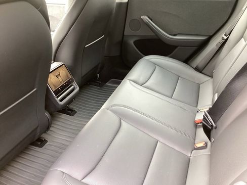 Used 2025 Tesla Model 3 Long Range image 5