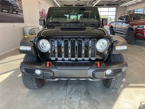 Used 2022 Jeep Gladiator Mojave image 2