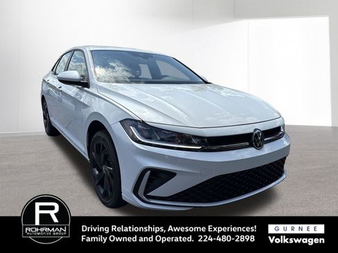 New 2025 Volkswagen Jetta SE image 2