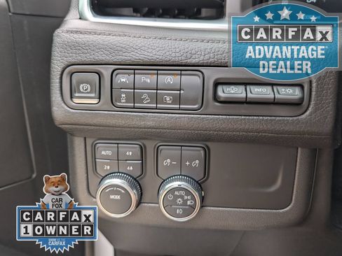 Used 2023 GMC Yukon XL Denali AWD/4WD image 16