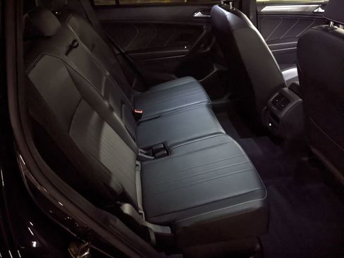 Certified 2022 Volkswagen Tiguan SE R-Line image 25