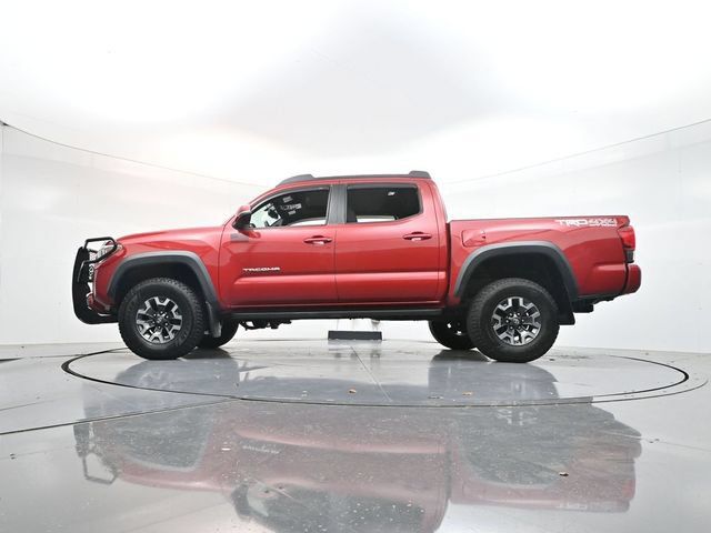 Used 2017 Toyota Tacoma TRD Off-Road AWD/4WD image 49