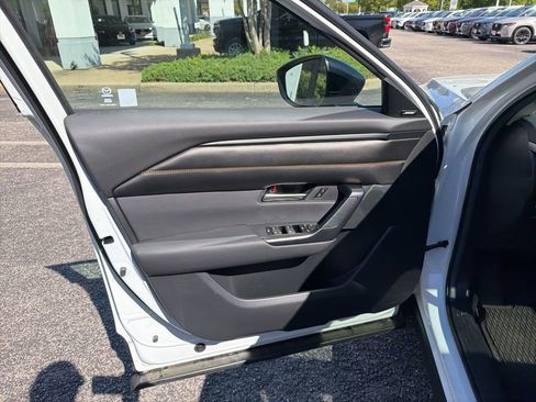 Used 2025 MAZDA CX-50 2.5 Hybrid w/ Weather Package AWD/4WD image 18