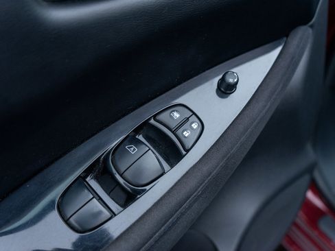 Used 2016 Nissan Leaf SV image 14