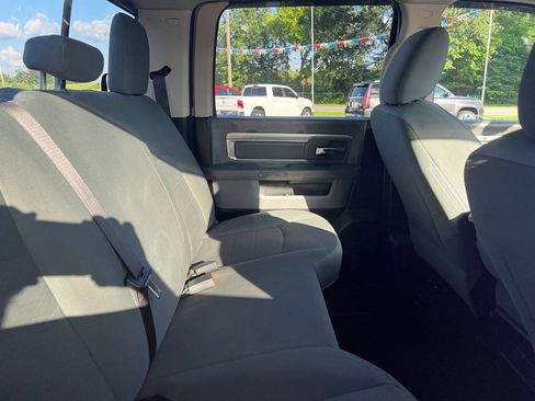 Used 2018 RAM 1500 Classic SLT AWD/4WD image 11