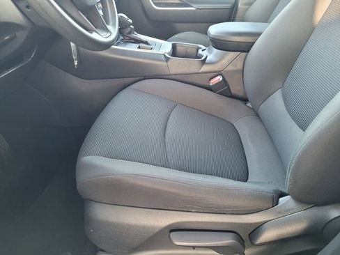 Used 2024 Toyota RAV4 LE image 17