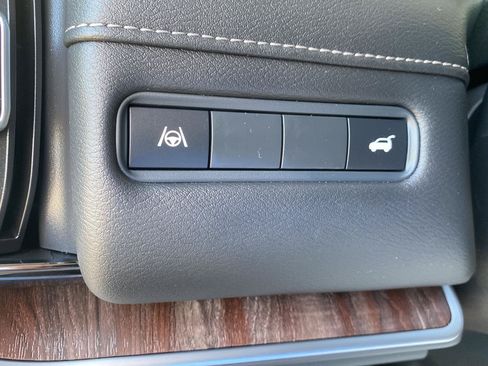 Certified 2025 Nissan Armada SL w/ Captain's Chari Seat Package RWD image 41