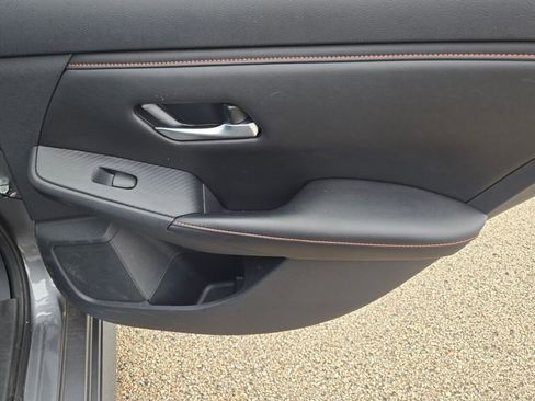 Used 2025 Nissan Sentra SR image 10