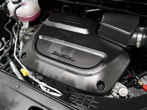 New 2026 Chrysler Pacifica Select AWD/4WD image 30