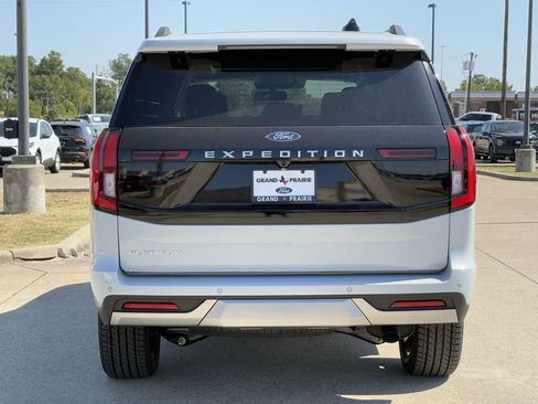 New 2025 Ford Expedition Platinum w/ Driver's Package image 37