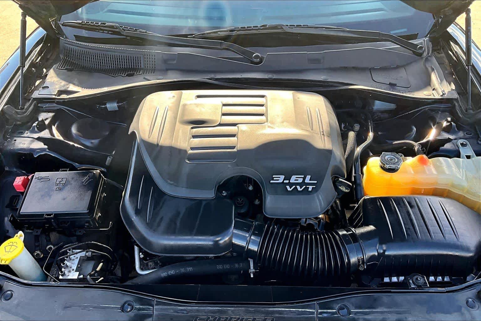 Used 2017 Dodge Charger SE RWD image 31