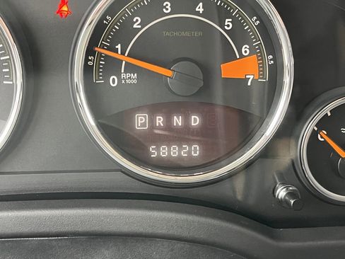 Used 2016 Jeep Compass Latitude image 23