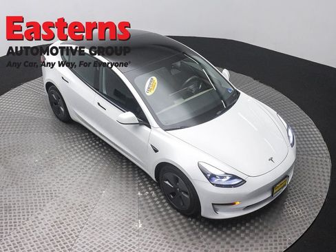 Used 2023 Tesla Model 3 Standard Range RWD image 3
