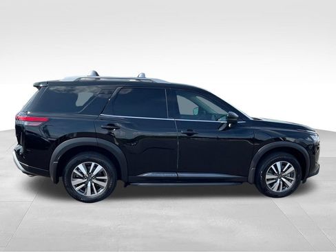 Used 2023 Nissan Pathfinder SL w/ Black Appearance Package AWD/4WD image 6