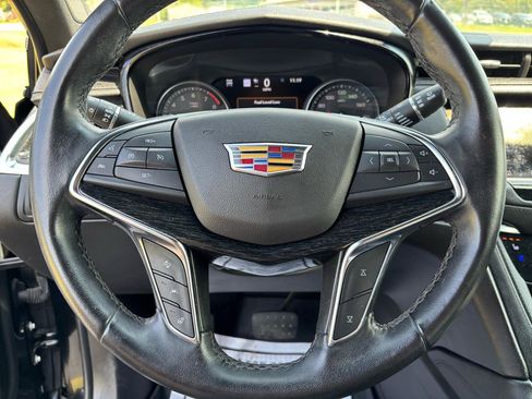 Used 2021 Cadillac XT5 Premium Luxury AWD/4WD image 14