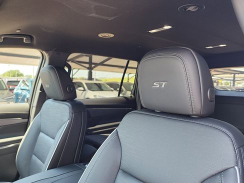 New 2026 Buick Enclave Sport Touring w/ Super Cruise Package image 17