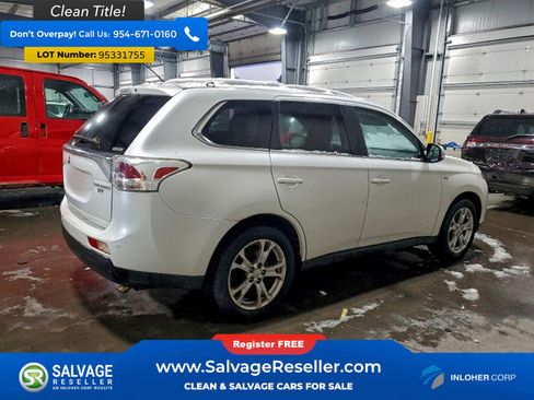 Used 2014 Mitsubishi Outlander GT AWD/4WD image 4