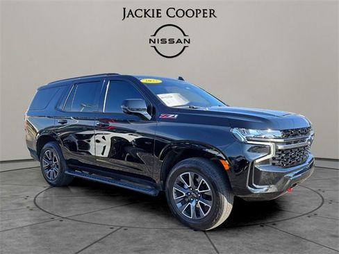 Used 2022 Chevrolet Tahoe Z71 w/ Luxury Package image 3