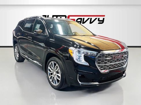 Used 2024 GMC Terrain Denali w/ Denali Premium Package AWD/4WD image 1
