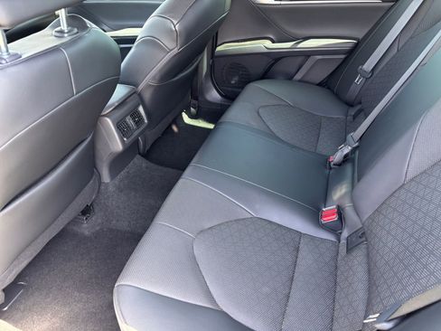 Used 2022 Toyota Camry XSE w/ Navigation Package FWD image 16