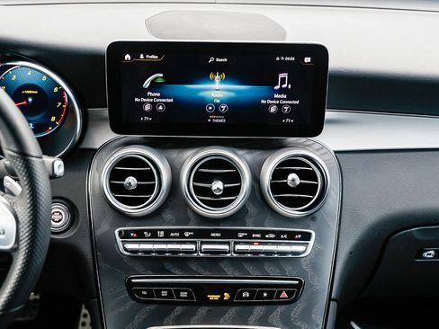 Certified 2022 Mercedes-Benz GLC 300 4MATIC image 11