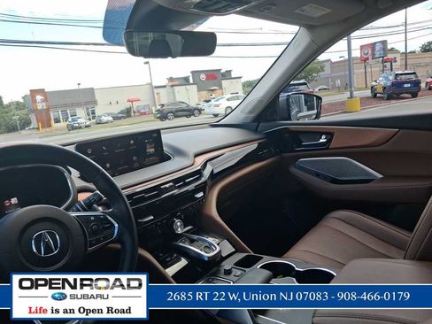 Used 2022 Acura MDX SH-AWD w/ Technology Package image 17
