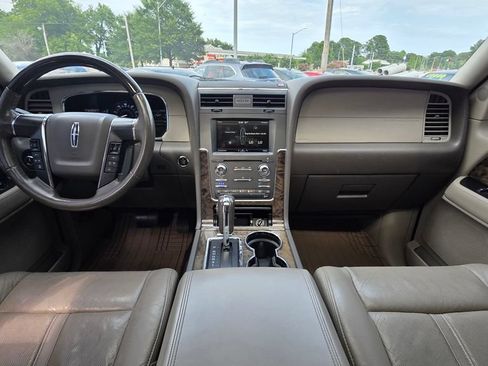 Used 2015 Lincoln Navigator 2WD image 12