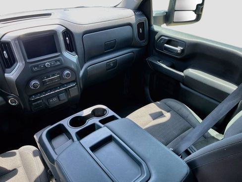 Used 2025 Chevrolet Silverado 2500 Custom w/ Custom Value Package AWD/4WD image 23