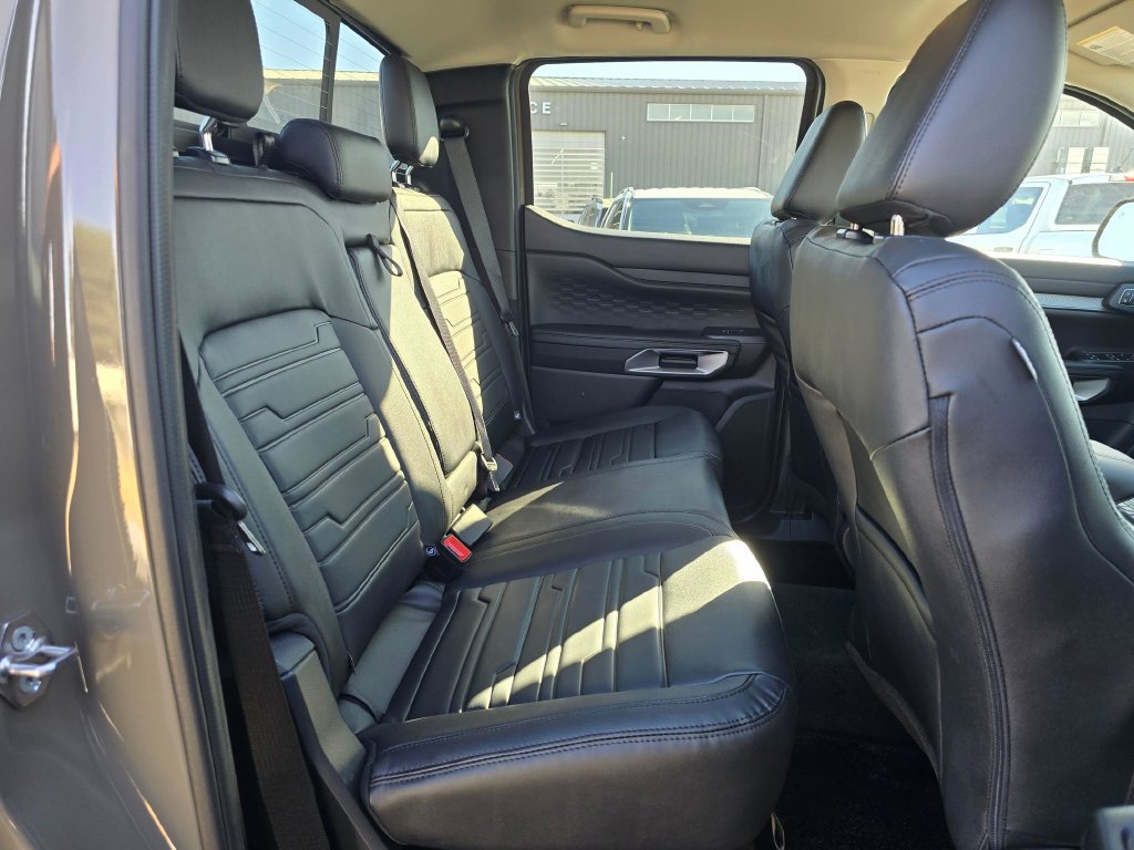 New 2026 Ford Ranger Lariat w/ Black Appearance Package AWD/4WD image 13