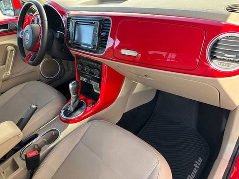 Used 2019 Volkswagen Beetle 2.0T SE w/ SE Premium Package image 17