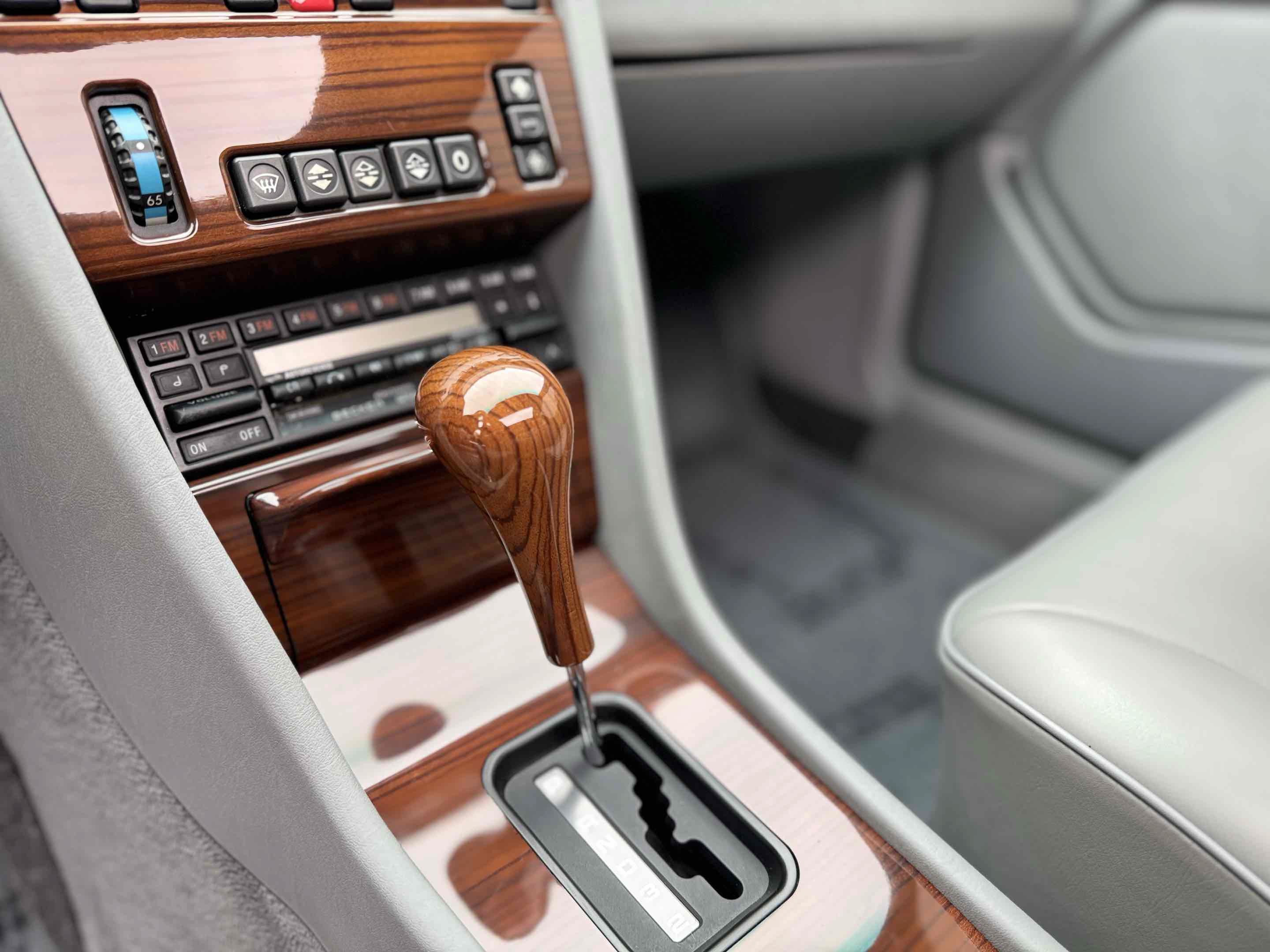 Used 1987 Mercedes-Benz 300 D Turbo image 43