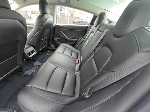 Used 2023 Tesla Model 3 Standard Range image 21
