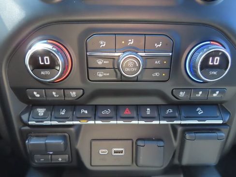 Used 2020 Chevrolet Silverado 3500 High Country w/ Z71 Off-Road Package AWD/4WD image 37