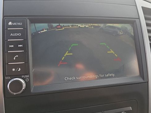 Used 2019 Nissan Frontier SV image 16