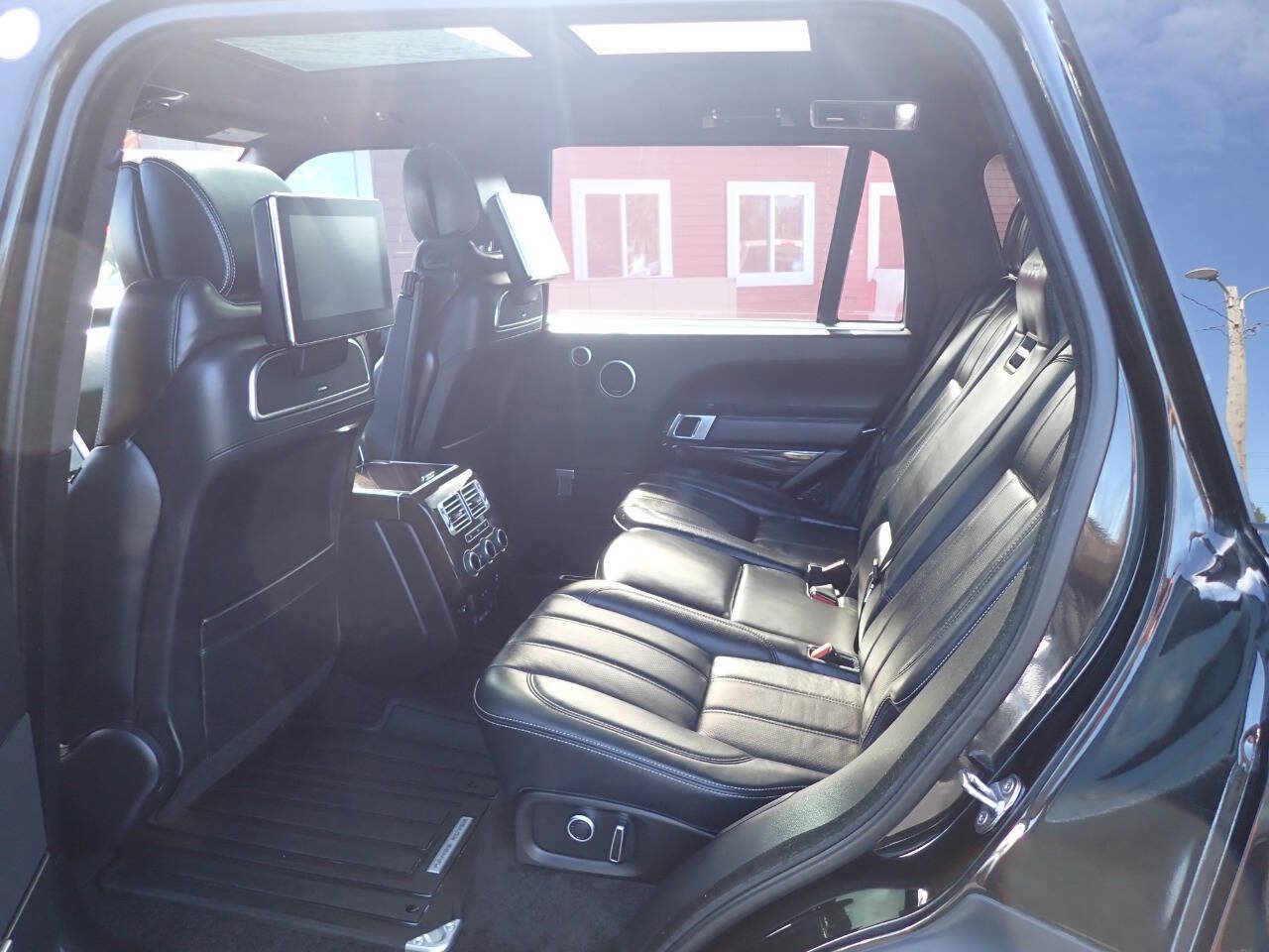 Used 2017 Land Rover Range Rover Long Wheelbase Autobiography AWD/4WD image 9
