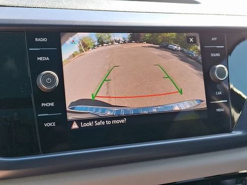 Certified 2023 Volkswagen Taos SE w/ Panoramic Sunroof Package AWD/4WD image 24