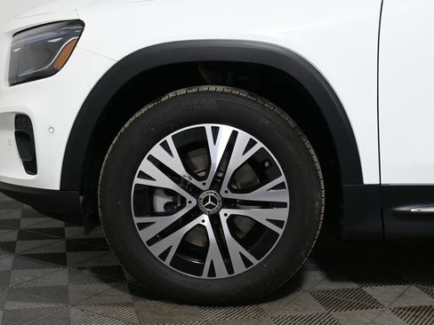 Certified 2026 Mercedes-Benz GLB 250 4MATIC image 11