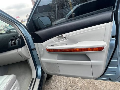Used 2005 Lexus RX 330 AWD image 32