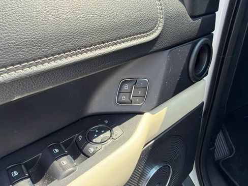 Used 2019 Ford Expedition Platinum AWD/4WD image 12