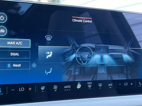 Used 2025 Lincoln Corsair Grand Touring w/ Equipment Group 301A image 21