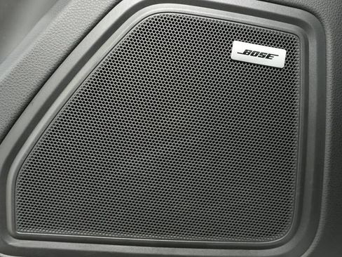 Certified 2021 Porsche Macan image 33