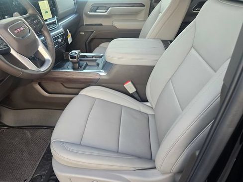 New 2026 GMC Sierra 1500 SLT AWD/4WD image 17