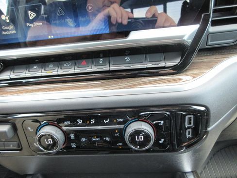 New 2026 Chevrolet Silverado 1500 LT Trail Boss w/ Convenience Package II AWD/4WD image 32