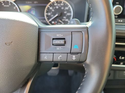 Used 2025 Nissan Rogue SV FWD image 20